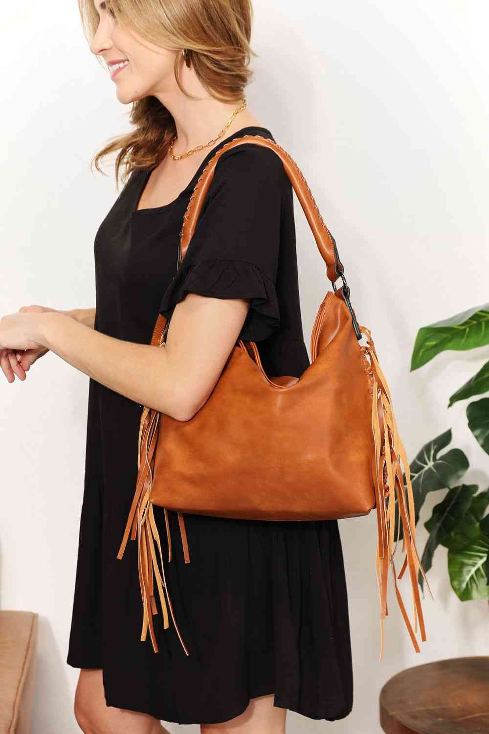Boho-Chic Bohemian-Schultertasche aus Leder mit Fransen-Detail