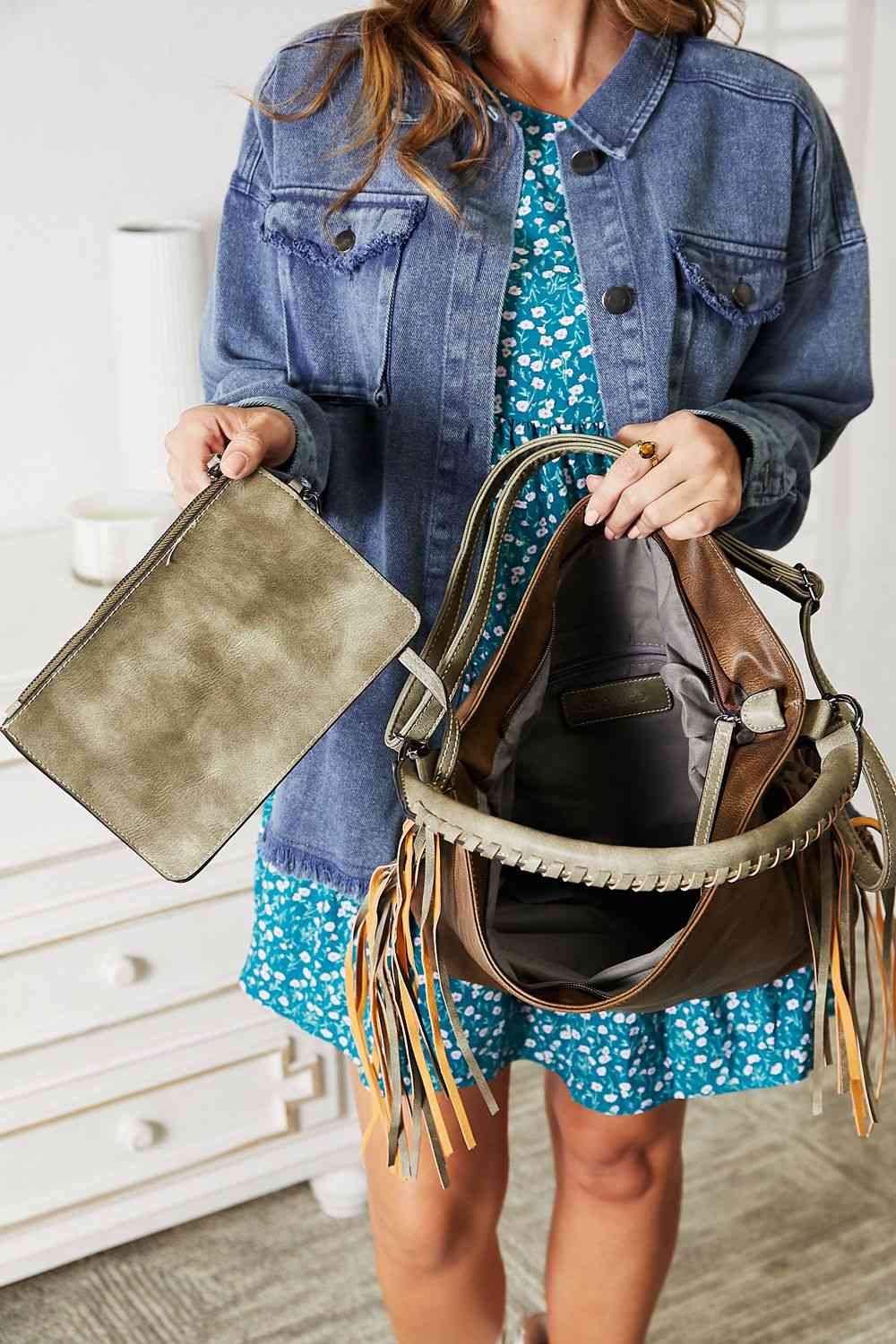 Boho-Chic Bohemian-Schultertasche aus Leder mit Fransen-Detail