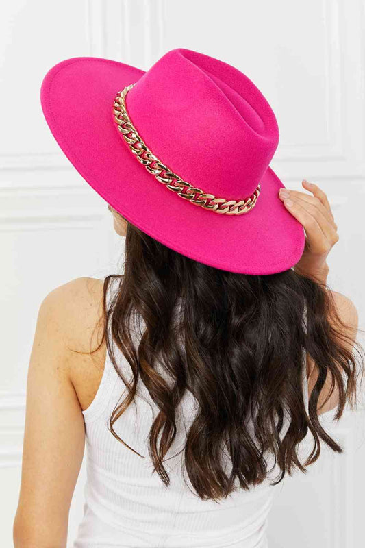 Halten Sie Ihren Promise-Fedora-Hut in Rosa